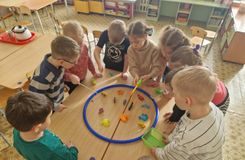 Рыбалка под веселую песню Любитель - рыболов