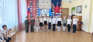 Исполнение песни Победа Подготовительная к школе группа