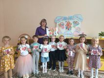 поздравительные открытки.старшая группа